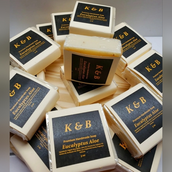 EUCALYPTUS ALOE Premium Handmade Natural Body Bar Soap, 5 oz (3 pack) - Picture 5 of 6